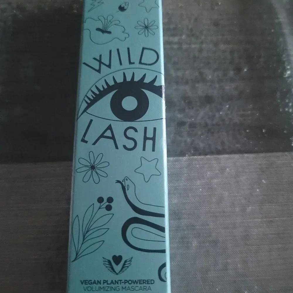 Urban Decay Wild Lash Vegan Plant Powered Volumizing Mascara Bkack New.